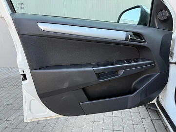 Opel Astra, 2012г, передний привод, механика