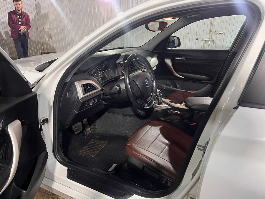 BMW 1 серии, 2013г., задний привод, автомат