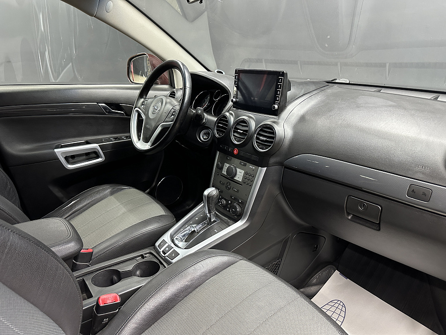 Opel Antara, 2014г., полный привод, автомат