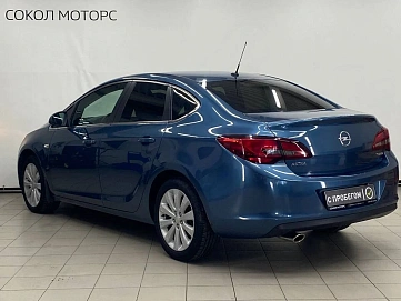 Opel Astra, 2013г, передний привод, автомат