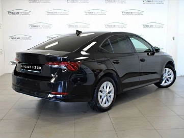 Skoda Octavia, 2021г, передний привод, автомат