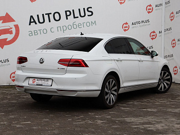Volkswagen Passat, 2016г, передний привод, робот