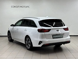 Kia Ceed, 2021г, передний привод, робот
