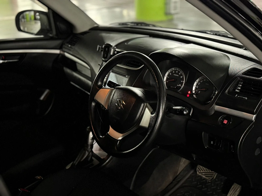 Suzuki Swift, 2014г., передний привод, вариатор