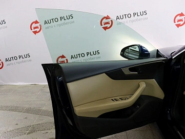 Audi A5, 2019г, передний привод, робот