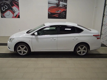 Nissan Sentra, 2015г, передний привод, вариатор