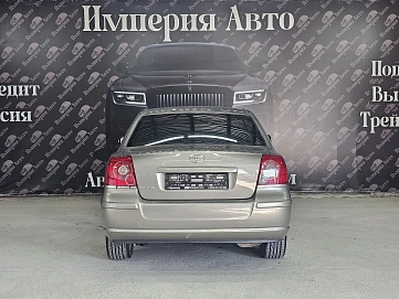 Toyota Avensis, 2006г, передний привод, автомат