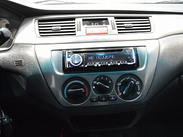 Mitsubishi Lancer, 2005г, передний привод, механика