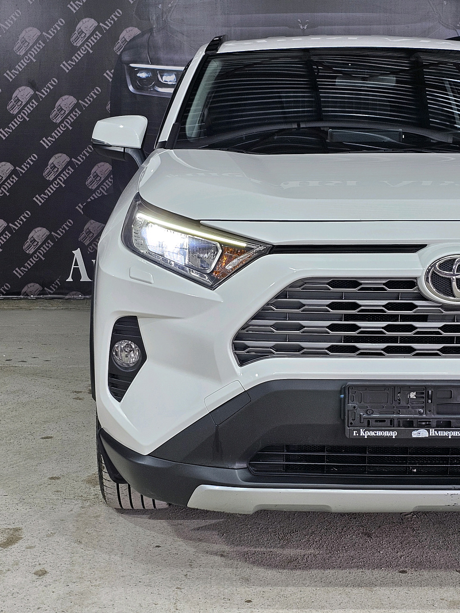 Toyota RAV4, 2019г., передний привод, вариатор