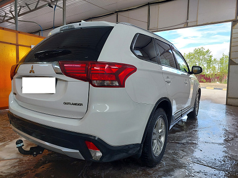 Mitsubishi Outlander, 2017г., полный привод, вариатор