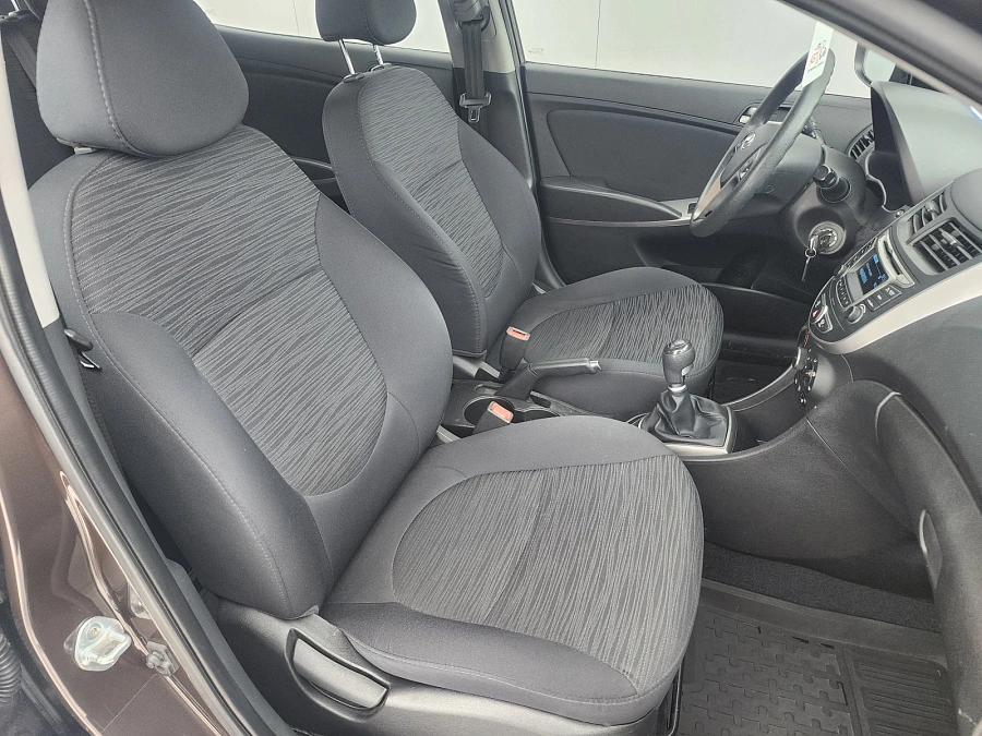 Hyundai Solaris, 2016г., передний привод, механика