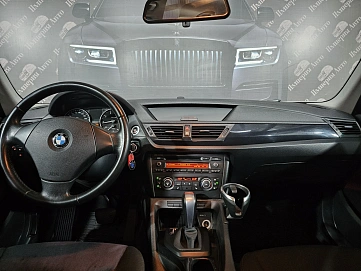 BMW X1, 2012г, задний привод, автомат