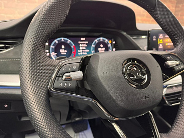 Skoda Octavia, 2024г, передний привод, робот