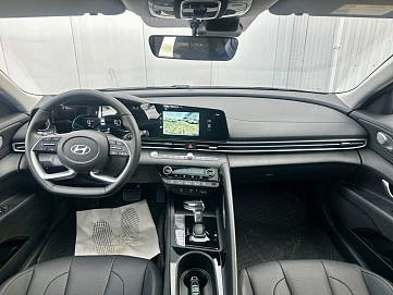 Hyundai Elantra, 2023г, передний привод, автомат