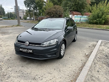 Volkswagen Golf, 2019г, передний привод, механика