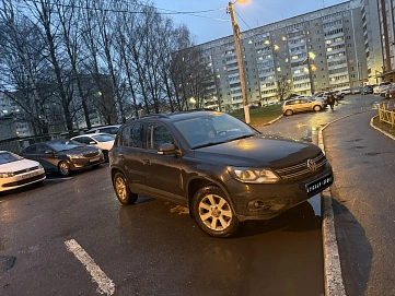 Volkswagen Tiguan, 2012г, полный привод, автомат