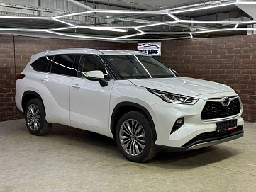 Toyota Highlander, 2025г, полный привод, автомат