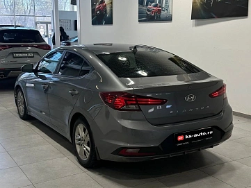 Hyundai Elantra, 2018г, передний привод, автомат