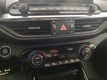 Kia Cerato, 2020г, передний привод, автомат