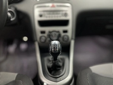 Peugeot 308, 2008г, передний привод, механика