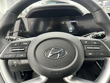 Hyundai Elantra, 2022г, передний привод, вариатор