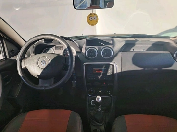 Renault Duster, 2012г, полный привод, механика