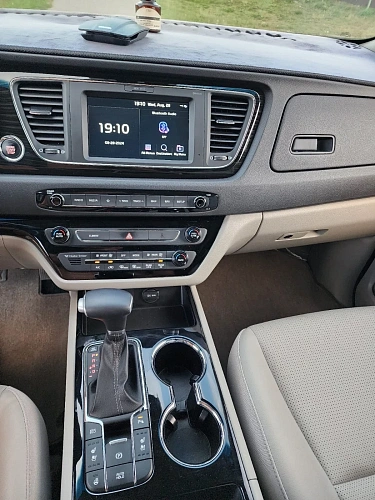 Kia Carnival, 2020г, передний привод, автомат