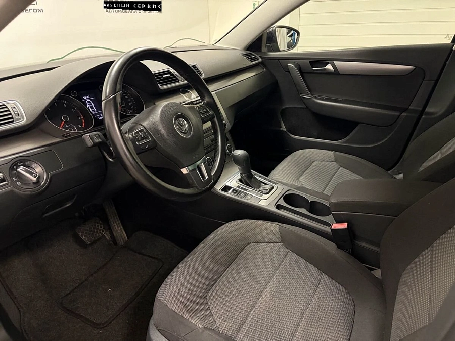 Volkswagen Passat, 2013г., передний привод, автомат