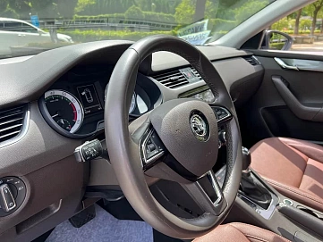 Skoda Octavia, 2019г, передний привод, робот