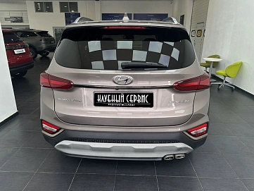 Hyundai Santa Fe, 2019г, полный привод, автомат
