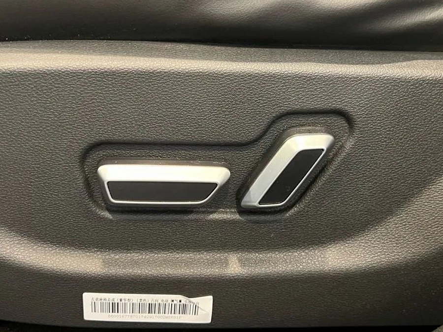 Geely Atlas, 2019г., передний привод, автомат