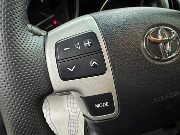 Toyota Land Cruiser, 2012г, полный привод, автомат