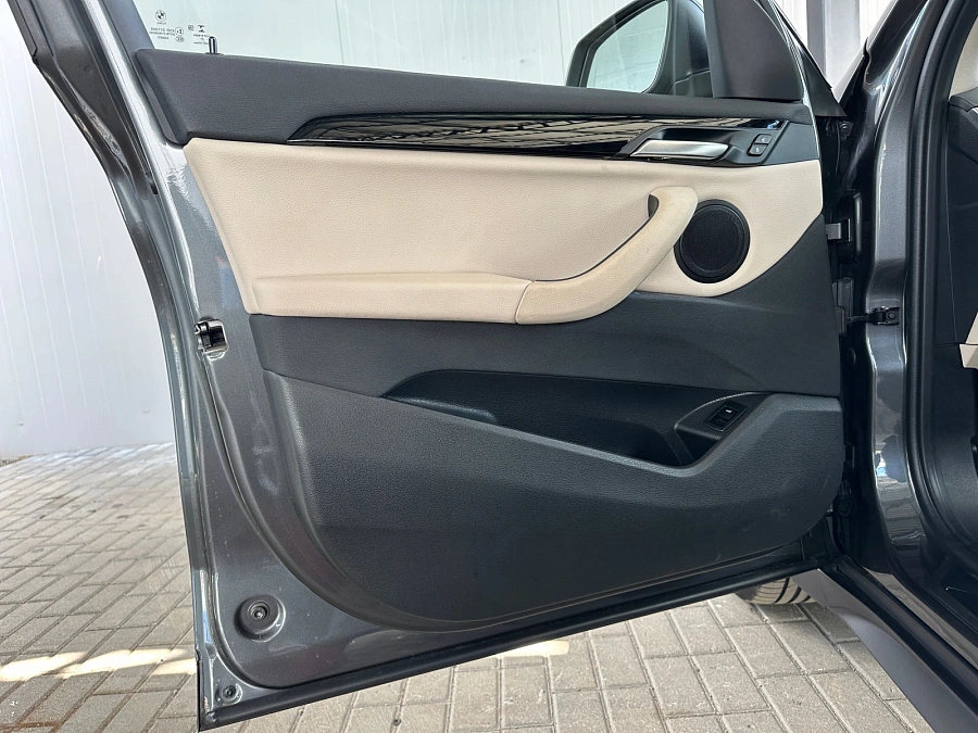 BMW X1, 2021г., передний привод, робот
