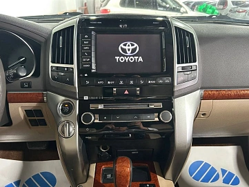 Toyota Land Cruiser, 2012г, передний привод, автомат