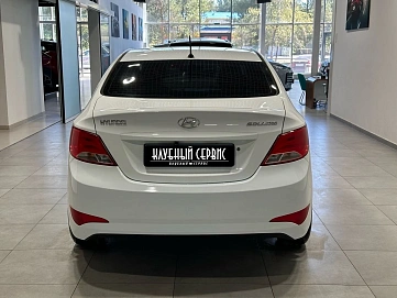 Hyundai Solaris, 2015г, передний привод, автомат