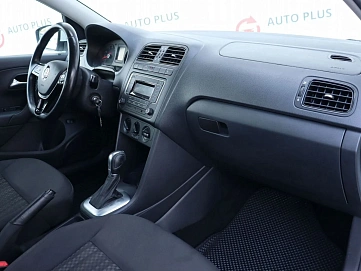 Volkswagen Polo, 2019г, передний привод, автомат