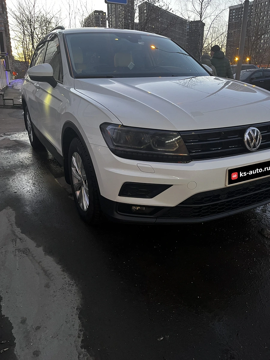 Volkswagen Tiguan, 2020г., передний привод, робот