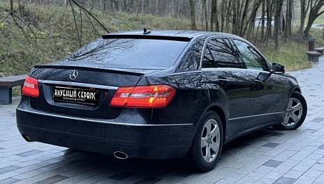 Mercedes-Benz E-Класс, 2009г, задний привод, автомат