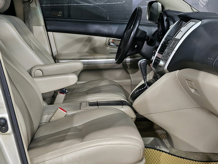 Lexus RX, 2005г., передний привод, вариатор