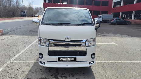 Toyota HiAce, 2015г, полный привод, автомат