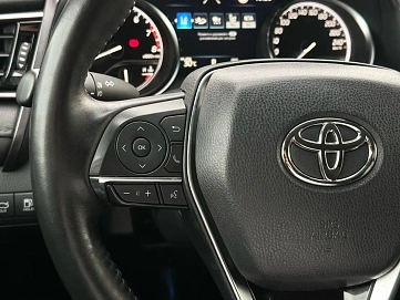 Toyota Camry, 2021г, передний привод, автомат