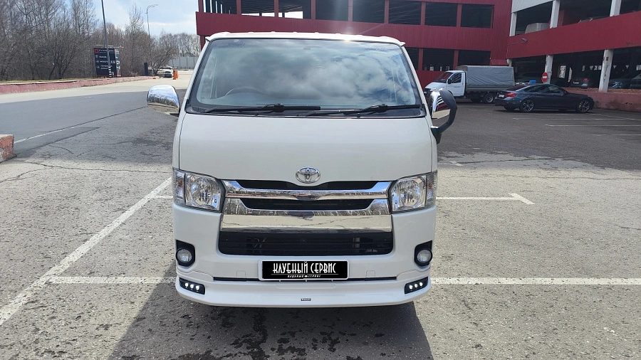 Toyota HiAce, 2015г., полный привод, автомат