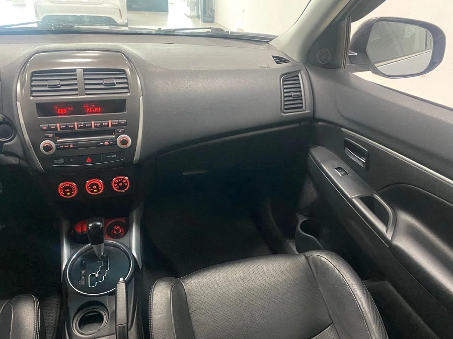 Mitsubishi ASX, 2011г., передний привод, вариатор