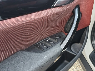 BMW X1, 2012г, задний привод, автомат