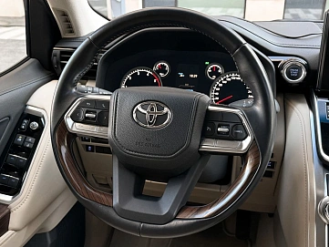Toyota Land Cruiser, 2022г, полный привод, автомат