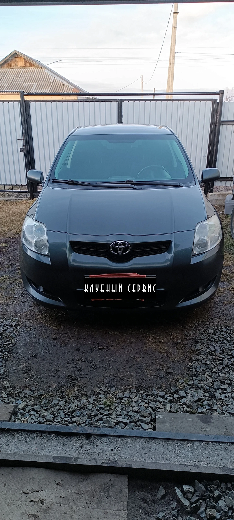 Toyota Auris, 2008г., передний привод, механика