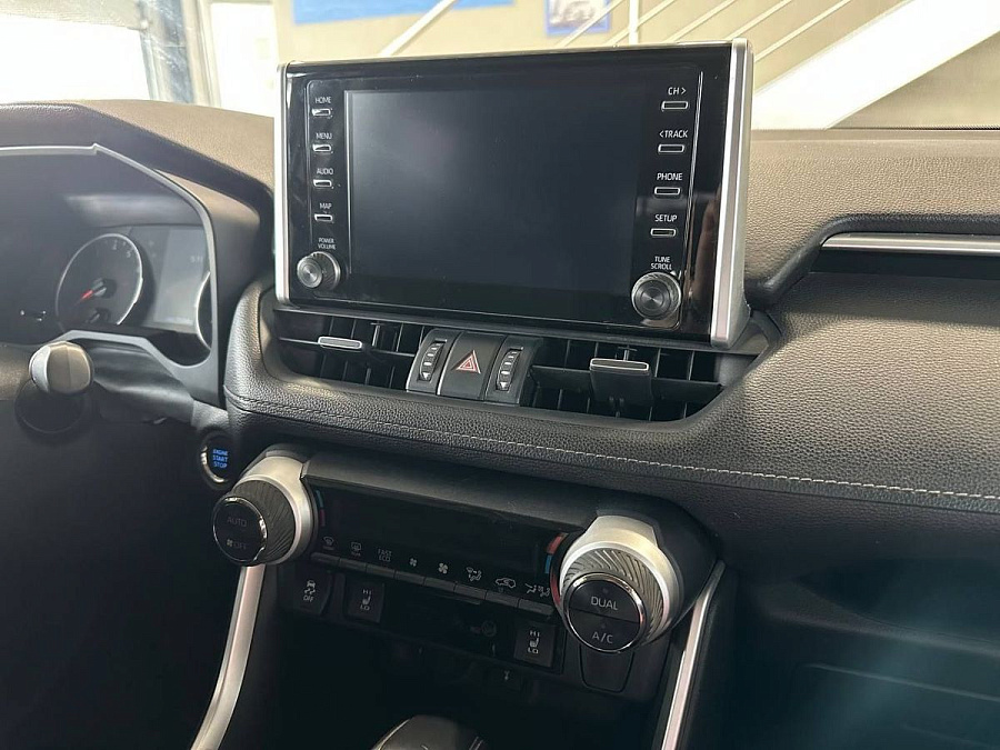 Toyota RAV4, 2020г., полный привод, вариатор