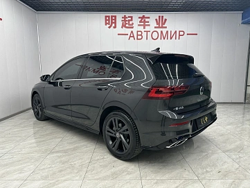 Volkswagen Golf, 2022г, передний привод, робот