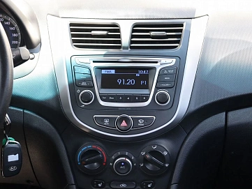 Hyundai Solaris, 2014г, передний привод, автомат
