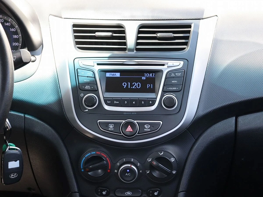 Hyundai Solaris, 2014г., передний привод, автомат
